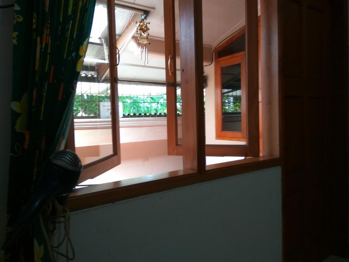 Peony Guesthouse Bandung Bagian luar foto